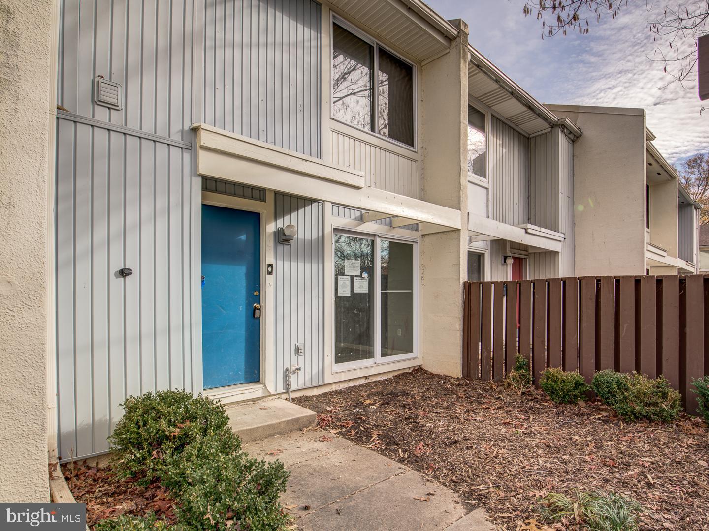 2238 Southgate Square Reston, VA 20191 - Photo 3 of 47