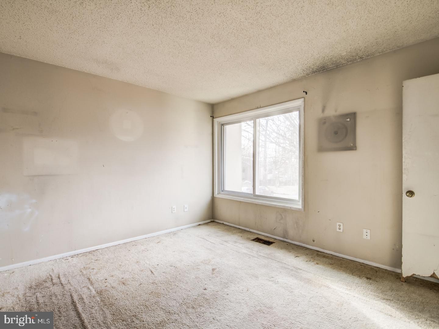 2238 Southgate Square Reston, VA 20191 - Photo 35 of 47