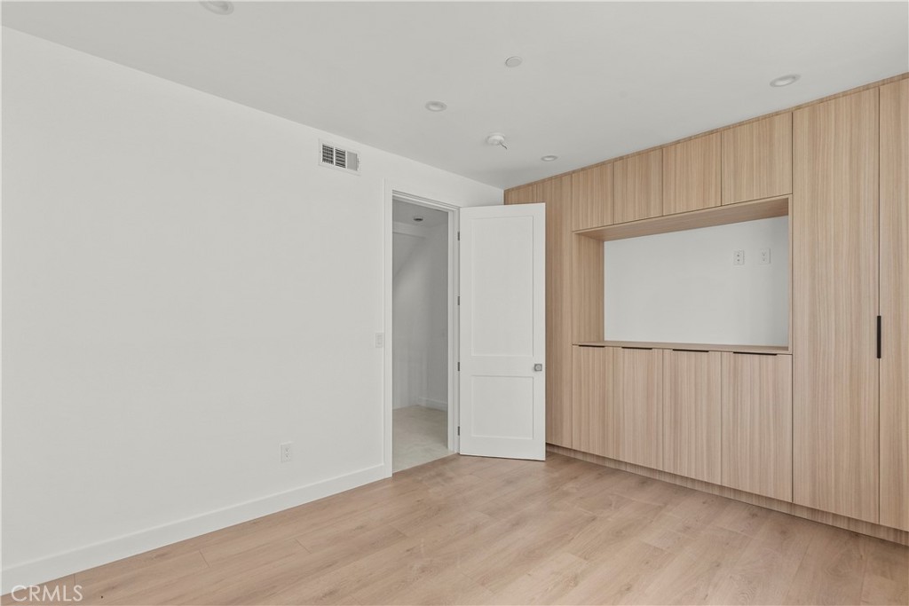 13942 Vanowen Street Van Nuys, CA 91405 - Photo 13 of 21 a view of an empty room