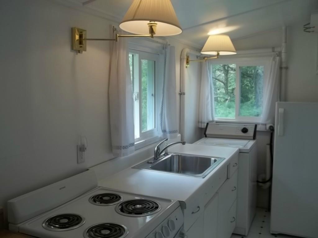 109 Port Road Kennebunk, ME 04043 - Photo 10 of 13 Kitchen