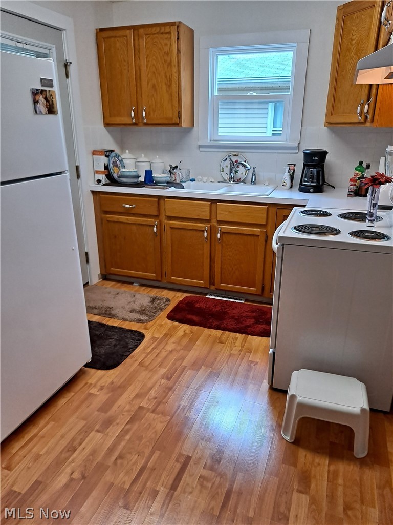 1142 Hampton Road Kent, OH 44240 - Photo 3 of 12 Gallery Image 3