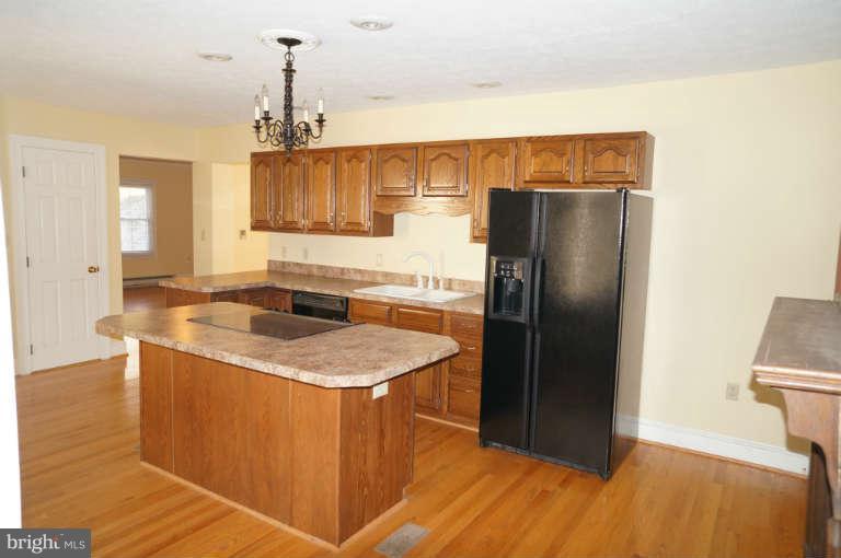 501 Gardners Road Cross Junction, VA 22625 - Photo 11 of 25 Kitchen