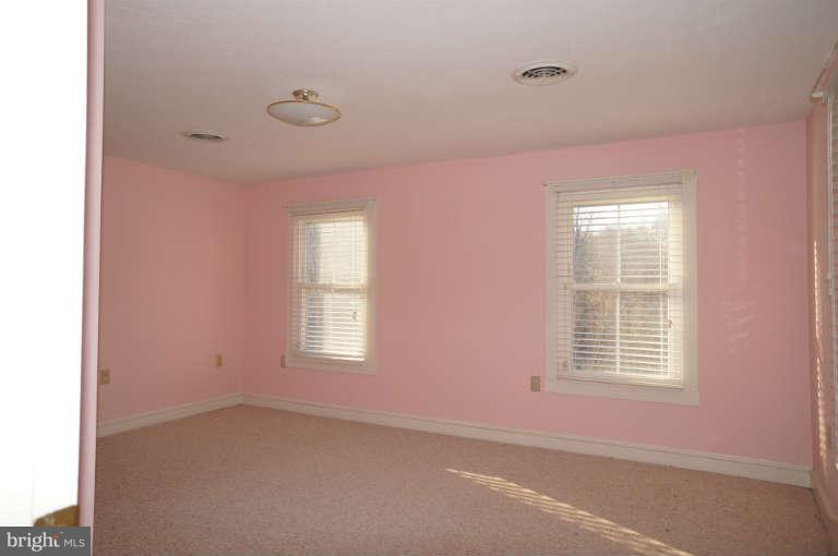 501 Gardners Road Cross Junction, VA 22625 - Photo 20 of 25 Bedroom
