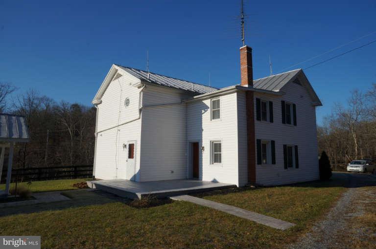 501 Gardners Road Cross Junction, VA 22625 - Photo 5 of 25 Exterior (General)