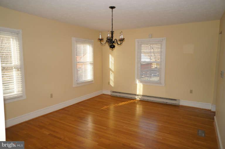 501 Gardners Road Cross Junction, VA 22625 - Photo 8 of 25 Interior (General)