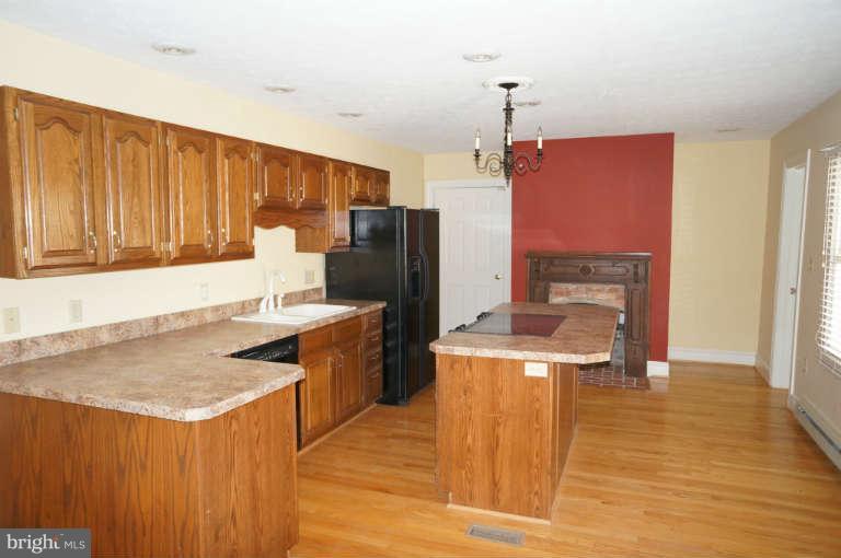 501 Gardners Road Cross Junction, VA 22625 - Photo 9 of 25 Kitchen