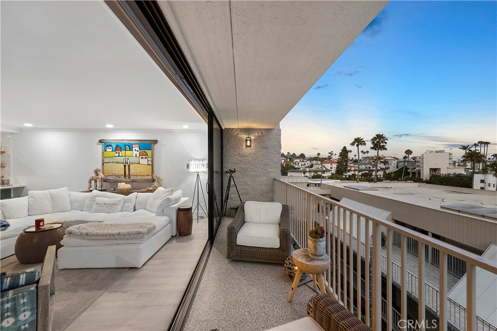 405 Avenida Granada, Unit 312 San Clemente, CA 92672 - Photo 12 of 43 a living room with furniture