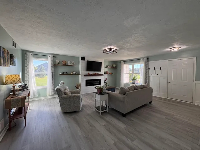 $399,900 | 3819 Hare Lane, Dorr, MI 49323