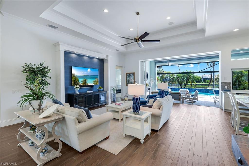6460 Pembroke Way Naples, FL 34113 - Photo 10 of 43