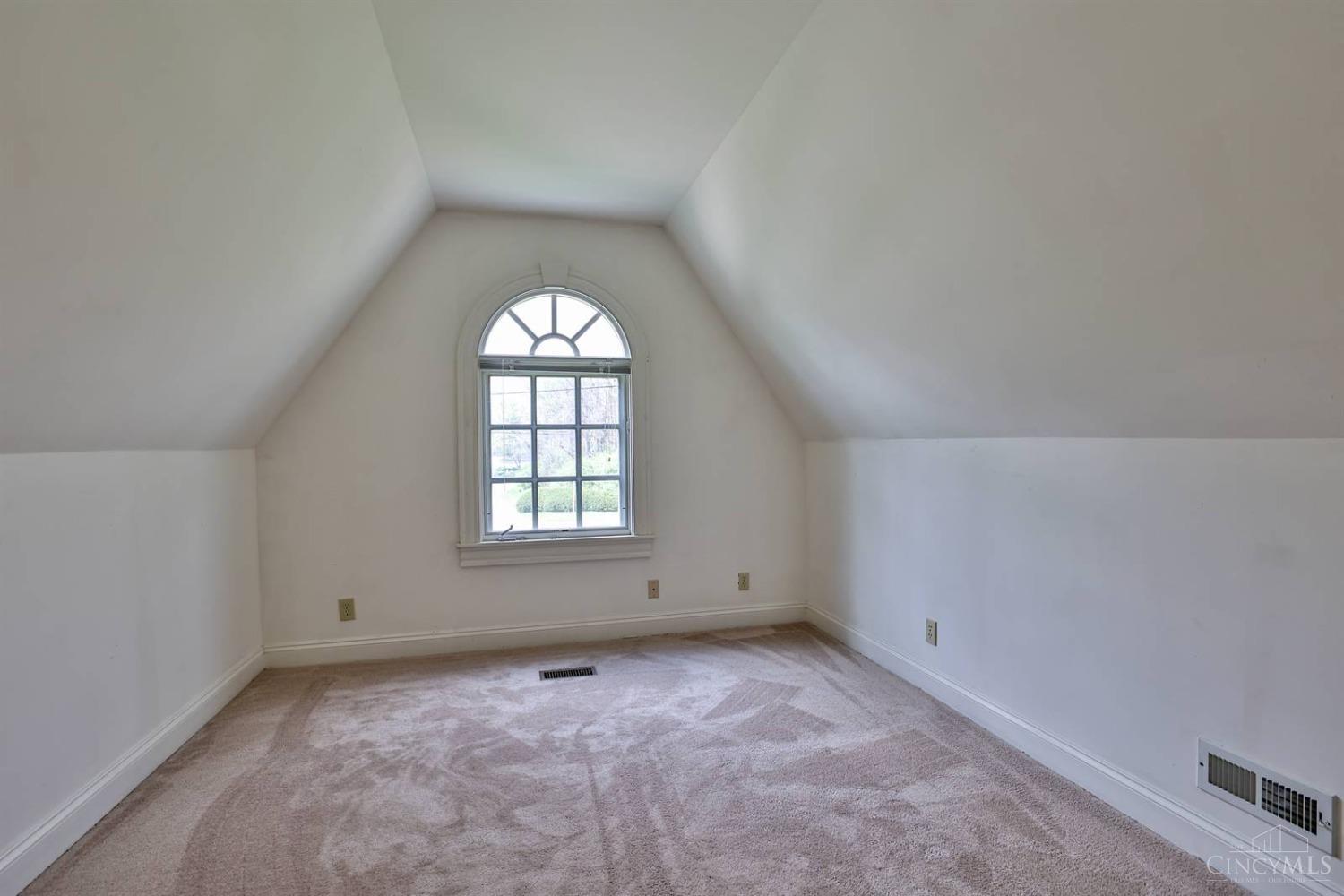 4450 Miami Road Cincinnati, OH 45243 - Photo 29 of 70 Gallery Image 29