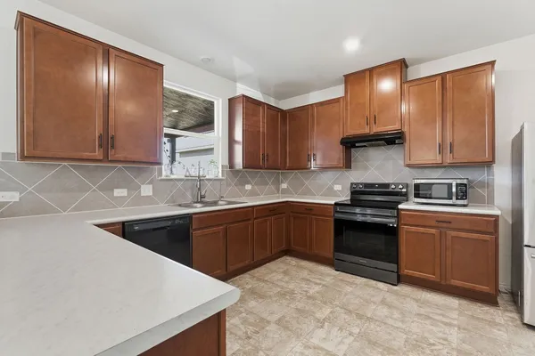 $2,100 | 13812 Virtue Street, Manor, TX 78653