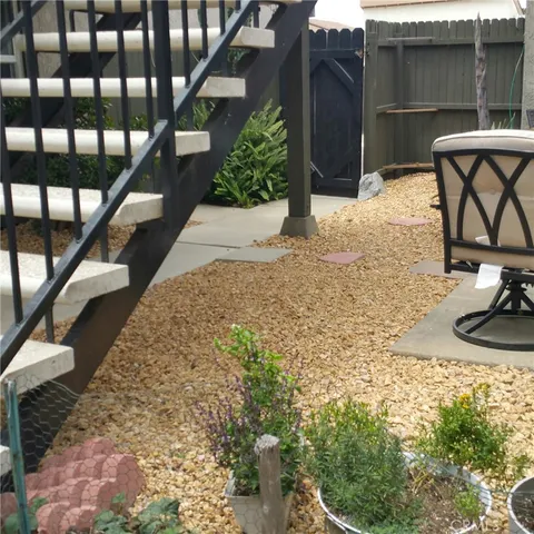 $3,000 | 228 Springfield Avenue, Unit C, Huntington Beach, CA 92648