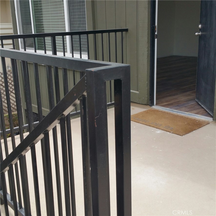 228 Springfield Avenue, Unit C Huntington Beach, CA 92648 - Photo 4 of 21