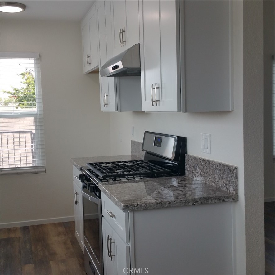 228 Springfield Avenue, Unit C Huntington Beach, CA 92648 - Photo 8 of 21