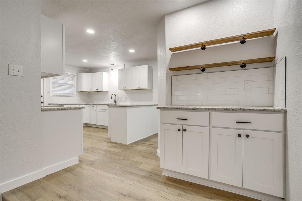 422 West Wilson Street Cleburne, TX 76033 - Photo 26 of 40