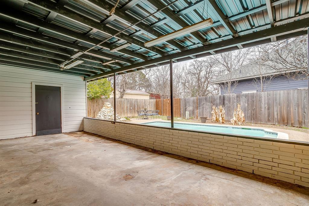 422 West Wilson Street Cleburne, TX 76033 - Photo 37 of 40