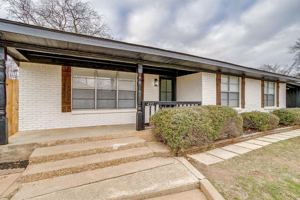 422 West Wilson Street Cleburne, TX 76033 - Photo 7 of 40