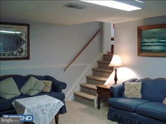 2033 Jenkintown Road Glenside, PA 19038 - Photo 5 of 6 Family Room