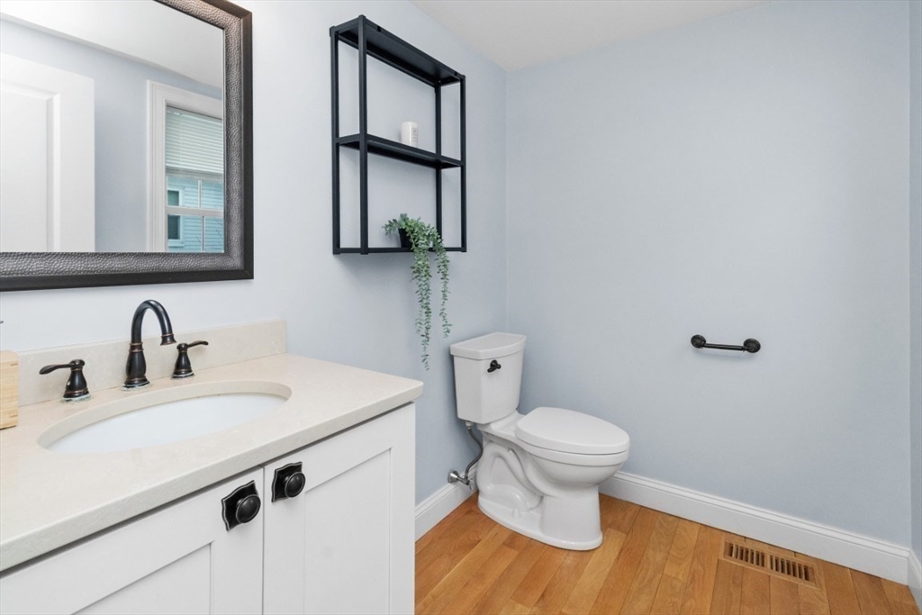 19 Everett Street, Unit 2 Waltham, MA 02453 - Photo 21 of 42