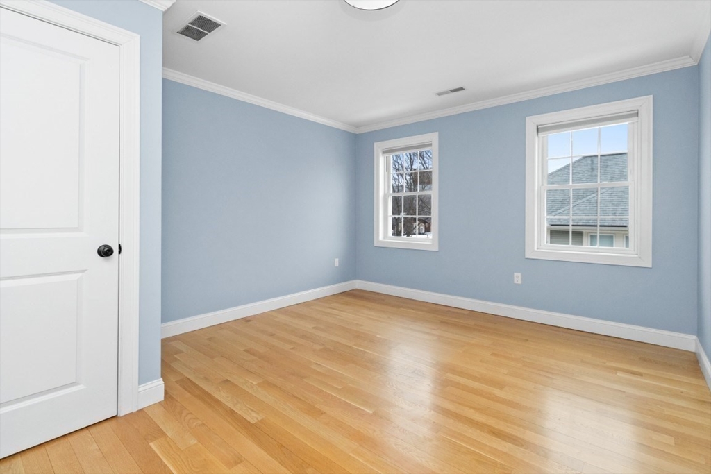 19 Everett Street, Unit 2 Waltham, MA 02453 - Photo 23 of 42