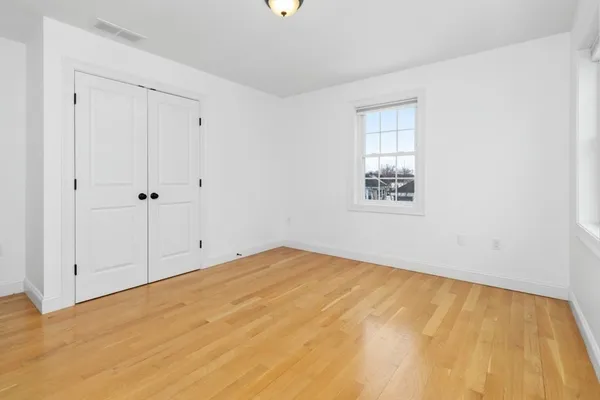 a view of empty room with window