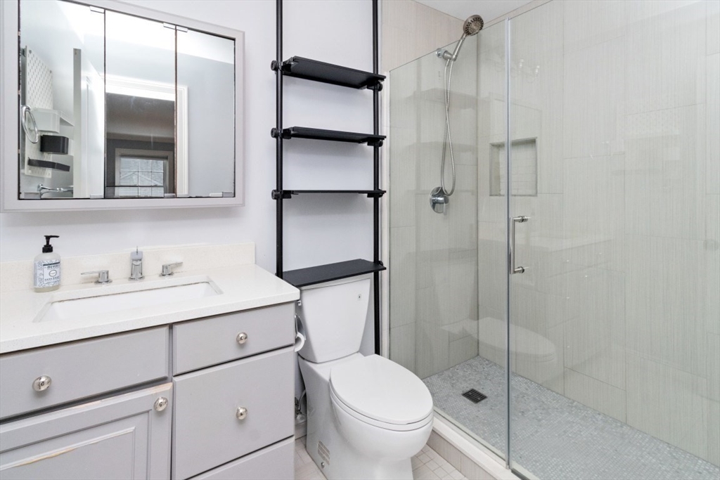 19 Everett Street, Unit 2 Waltham, MA 02453 - Photo 32 of 42