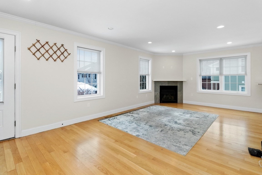 19 Everett Street, Unit 2 Waltham, MA 02453 - Photo 8 of 42