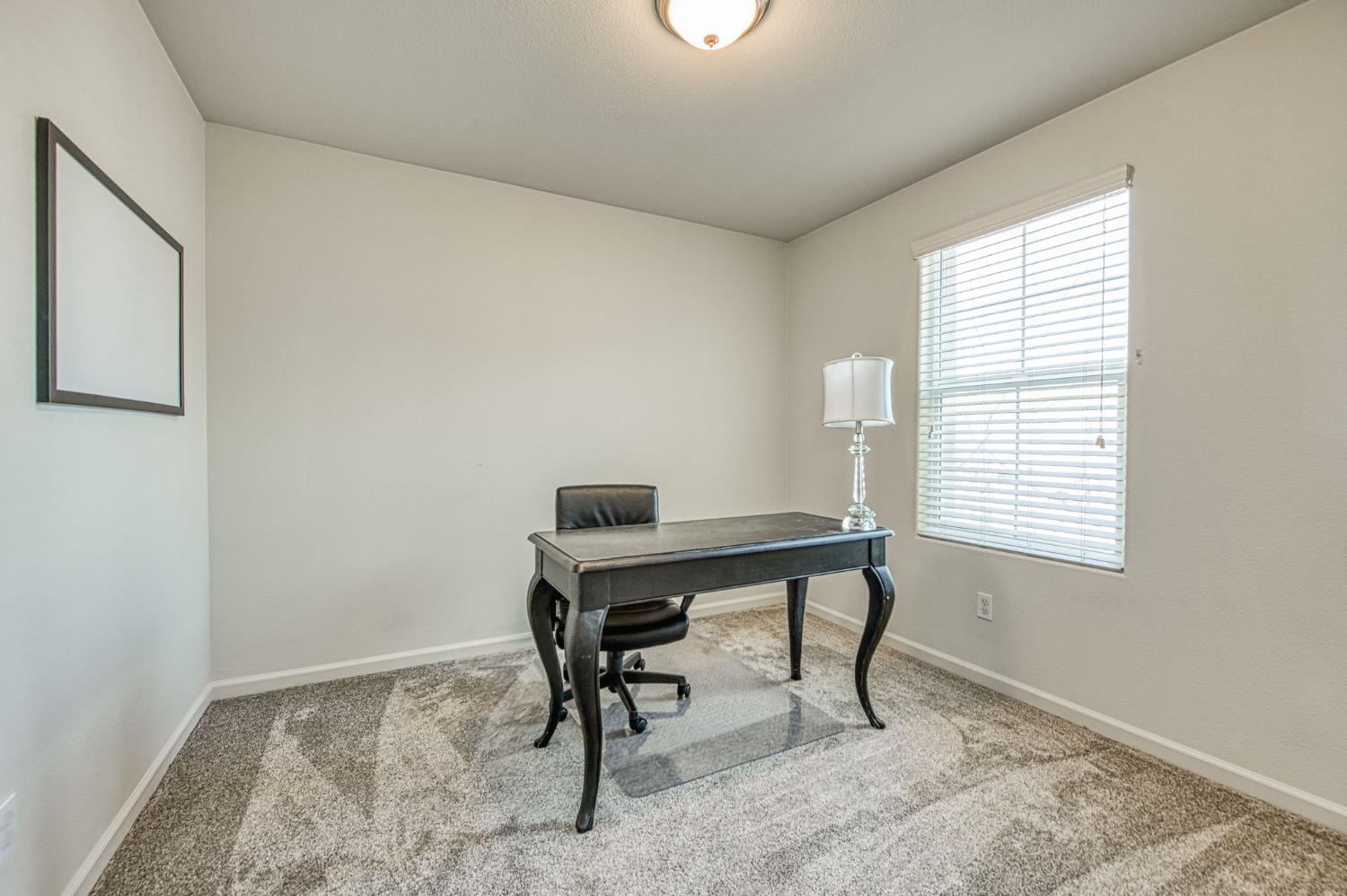 3752 Magnificent Way Clovis, CA 93619 - Photo 18 of 47