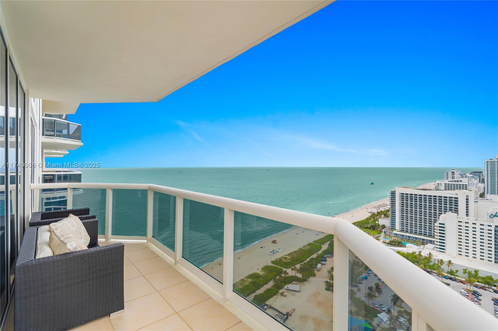 4775 Collins Avenue, Unit 3505 Miami Beach, FL 33140 - Photo 13 of 73