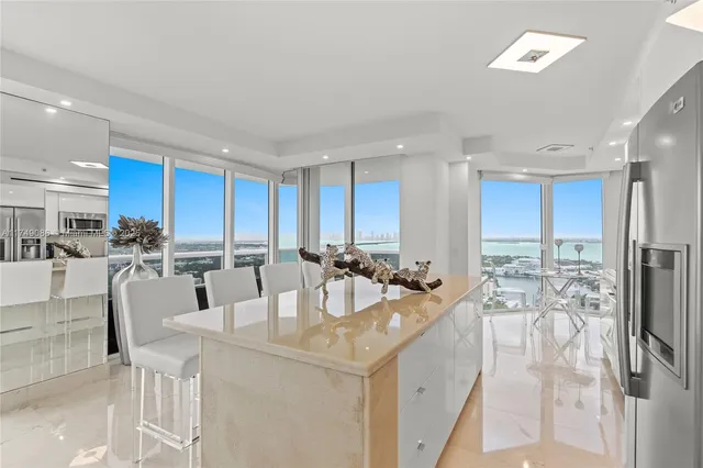 $1,889,000 | 4775 Collins Avenue, Unit 3505, Miami Beach, FL 33140