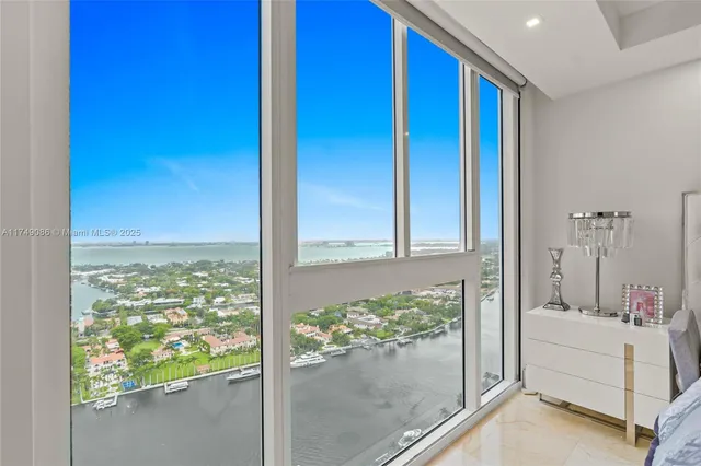 $1,889,000 | 4775 Collins Avenue, Unit 3505, Miami Beach, FL 33140