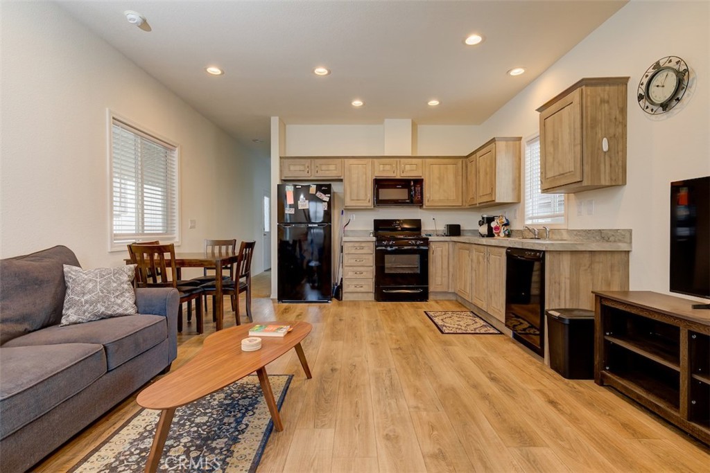 1354 Elliott Road, Unit 9 Paradise, CA 95969 - Photo 7 of 36