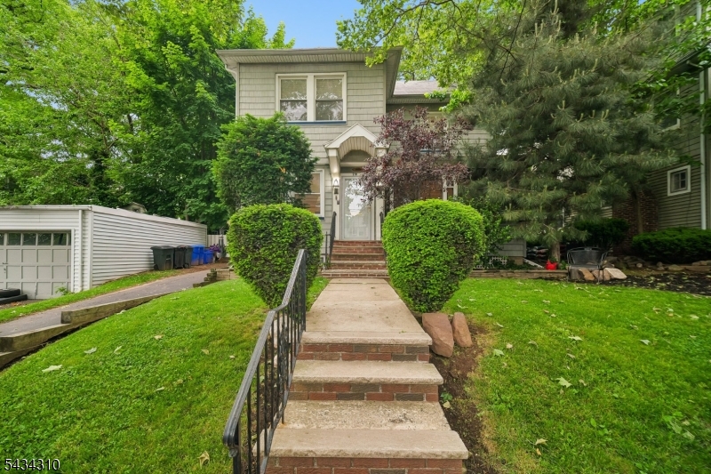 210 Hillside Road Elizabeth, NJ 07208 - Photo 1 of 24