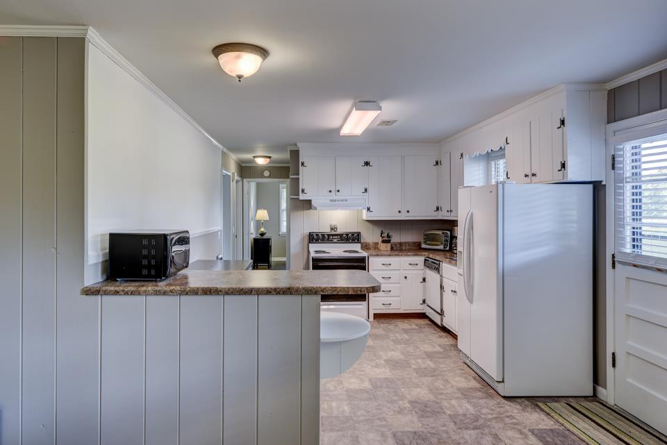 2027 Lake Road Greenbrier, TN 37073 - Photo 12 of 30
