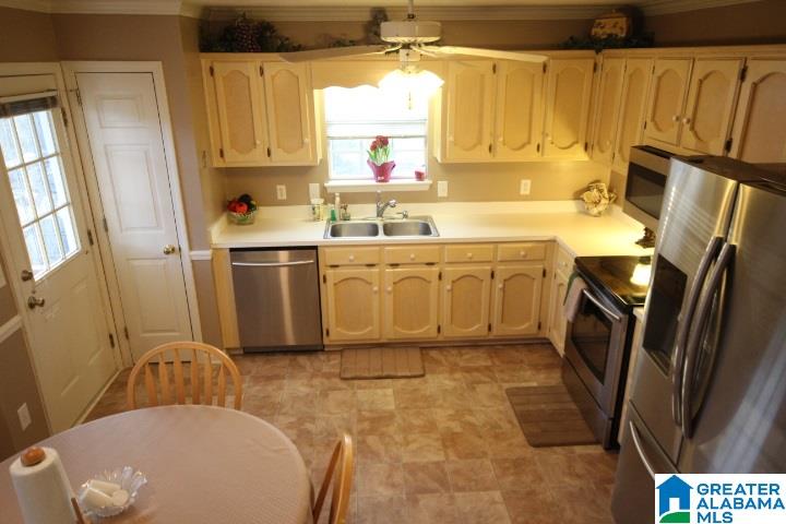 120 Pebble Drive Alabaster, AL 35007 - Photo 9 of 34
