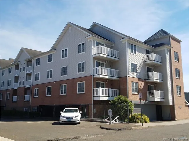 $2,000 | 19 Isaacs Street, Unit 406, Norwalk, CT 06850