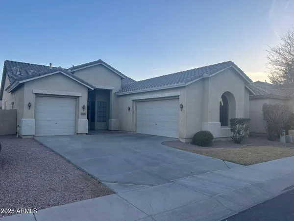 $2,995 | 3113 East Oriole Way, Chandler, AZ 85286
