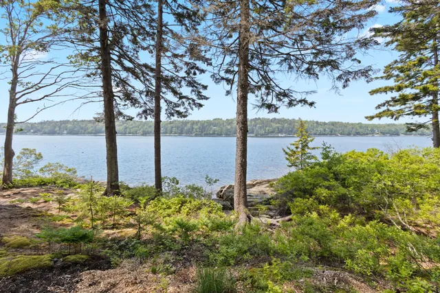 $1,495,000 | 12 Parthas Court, Harpswell, ME 04079