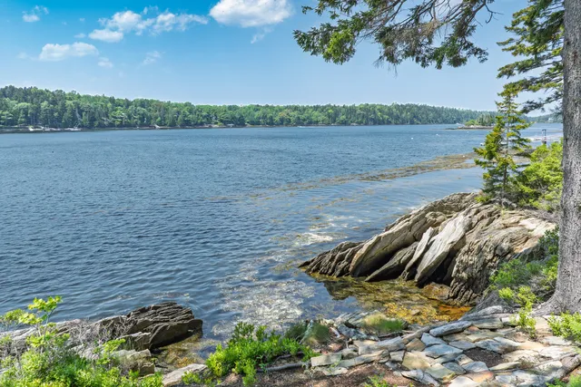 $1,495,000 | 12 Parthas Court, Harpswell, ME 04079