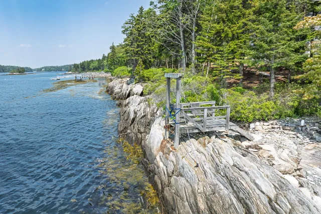 $1,495,000 | 12 Parthas Court, Harpswell, ME 04079