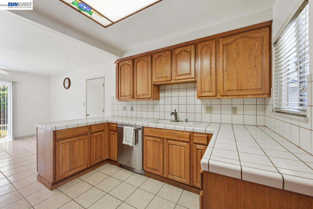 39641 Banyan Tree Road Fremont, CA 94538 - Photo 11 of 27