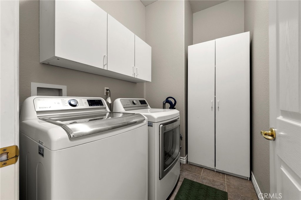 34423 Desert Road Acton, CA 93510 - Photo 30 of 53 a utility room with dryer and washer