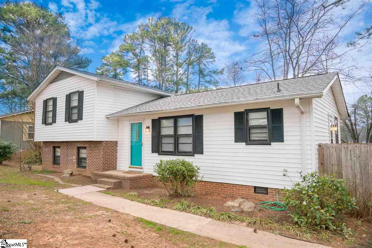 212 Rotterdam Road Easley, SC 29640 - Photo 2 of 19