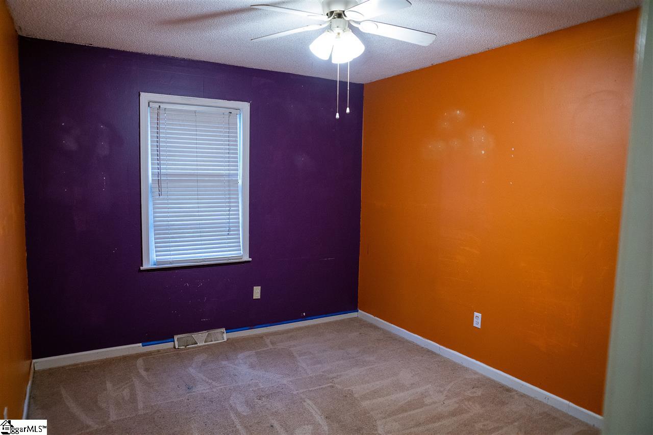 212 Rotterdam Road Easley, SC 29640 - Photo 16 of 19