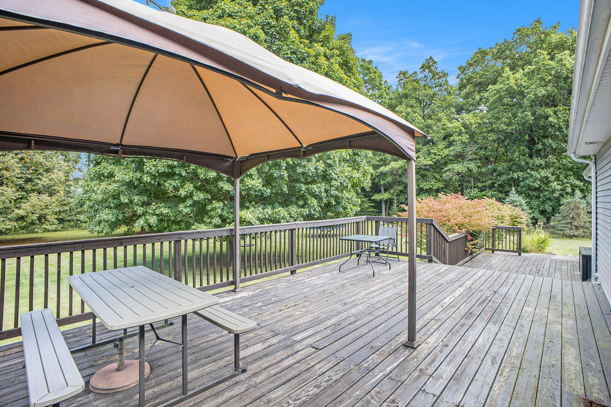 12100 Dylan Lane Parma, MI 49269 - Photo 4 of 22 022_img_0733_538