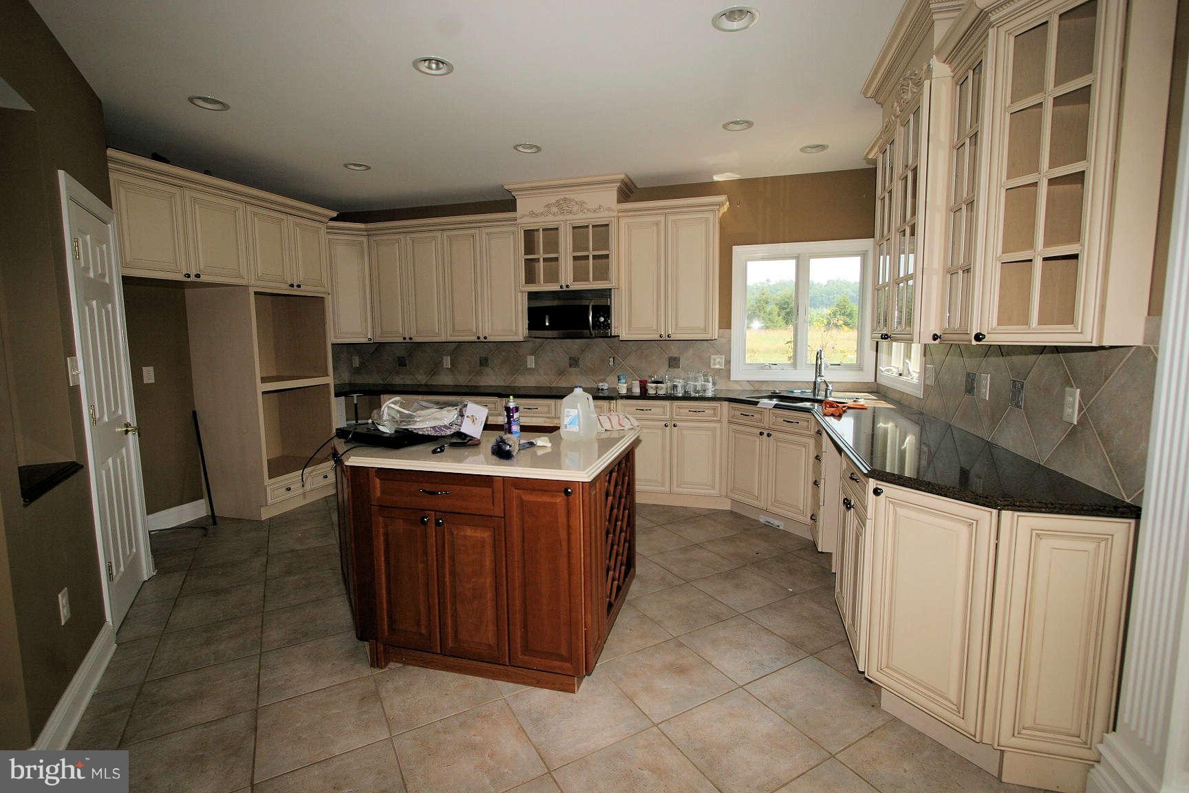 13606 Poplar Grove Road Hagerstown, MD 21742 - Photo 3 of 30 Kitchen