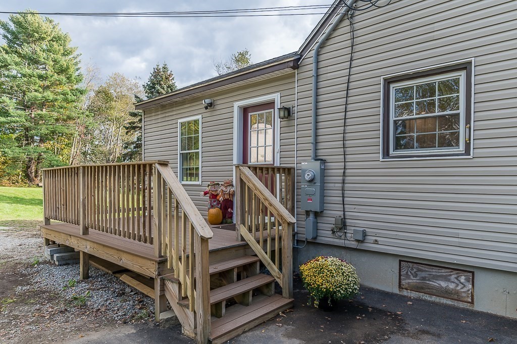 54 Ellis Road Southbridge, MA 01550 - Photo 29 of 35