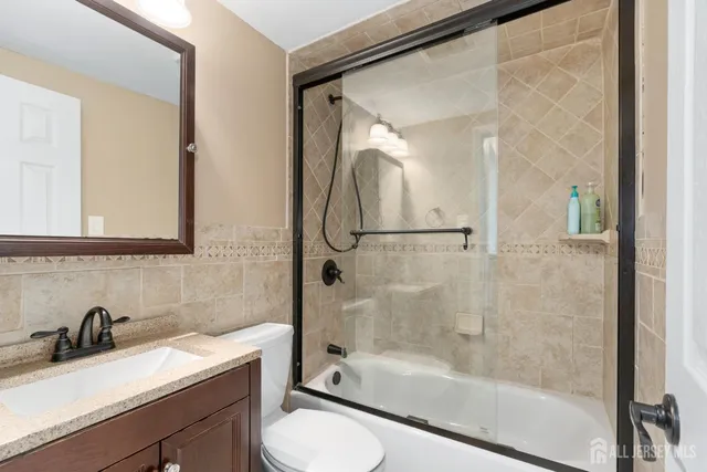 $649,900 | 18 Bruce Street, Old Bridge, NJ 08857