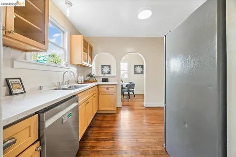 $649,000 | 5340 Walnut Street, Oakland, CA 94619