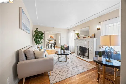 $649,000 | 5340 Walnut Street, Oakland, CA 94619
